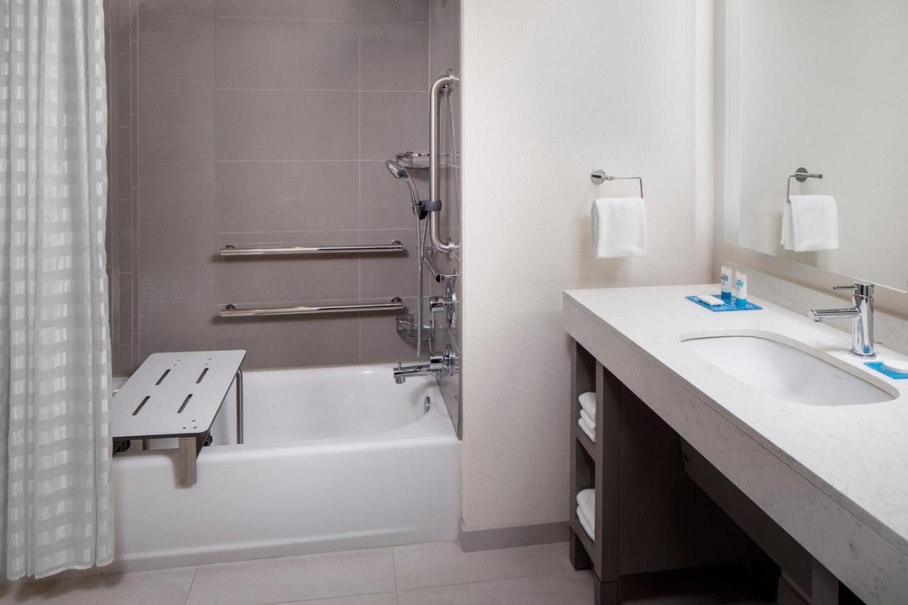 Hyatt House Tallahassee Capitol University Екстер'єр фото